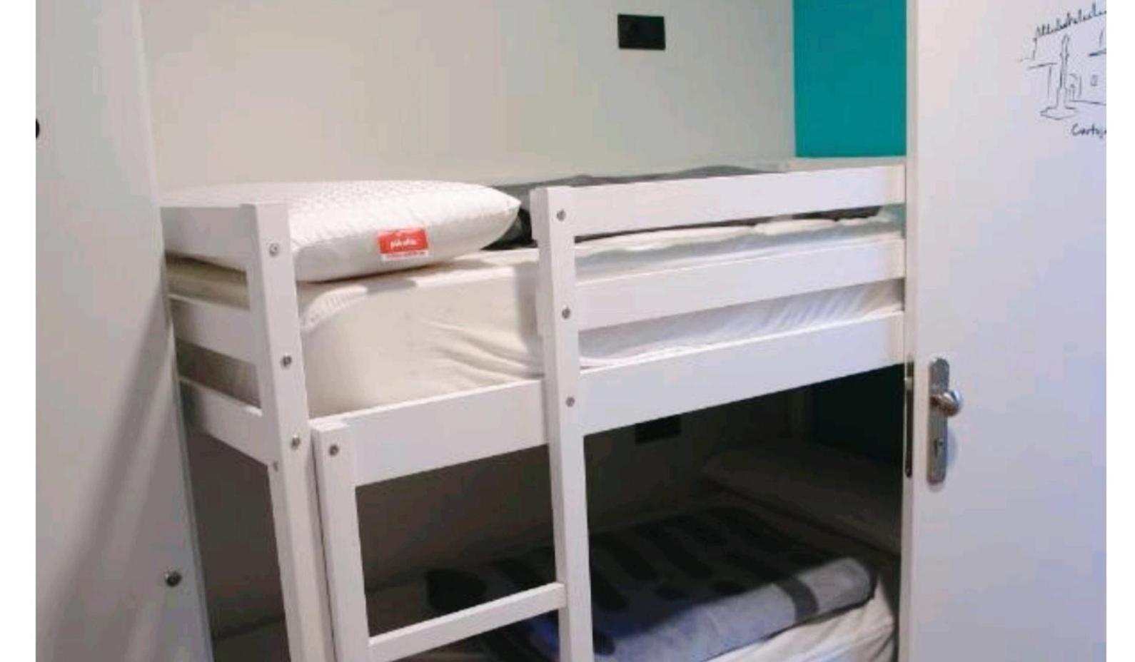 Hostel Trovadores Burgo エクステリア 写真